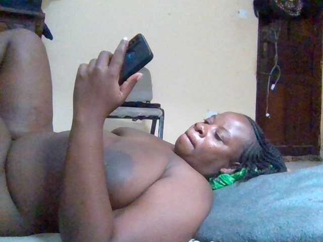 Swityass24 live cam on BongaCams