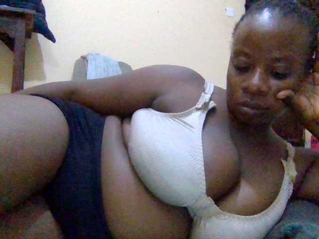 Swityass24 live cam on BongaCams