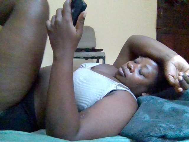 Swityass24 live cam on BongaCams