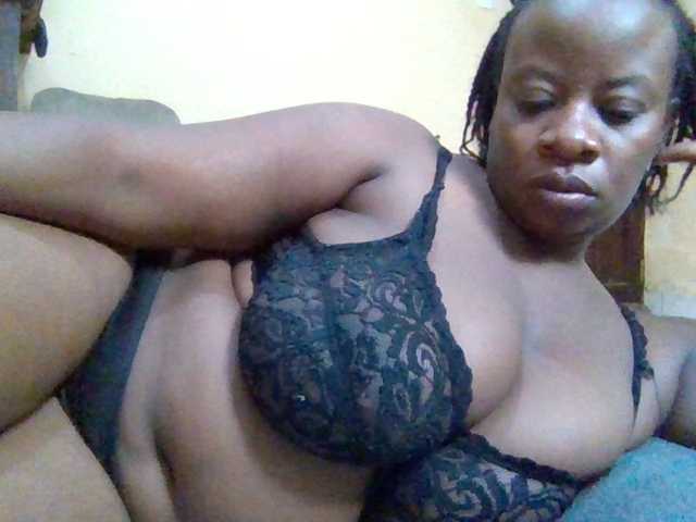 Swityass24 live cam on BongaCams