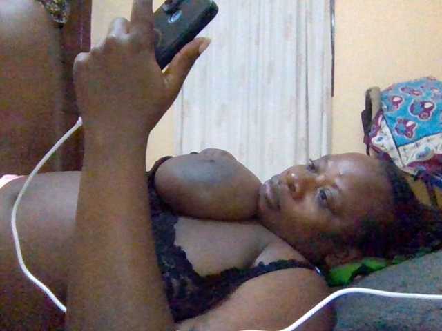 Swityass24 live cam on BongaCams