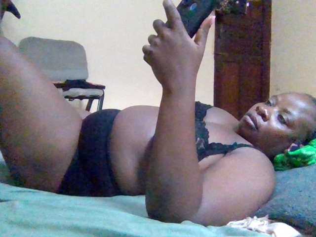 Swityass24 live cam on BongaCams
