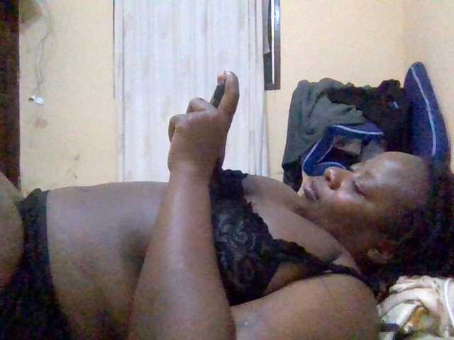 Swityass24 live cam on BongaCams