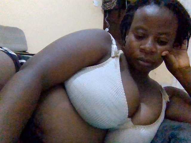 Swityass24 live cam on BongaCams