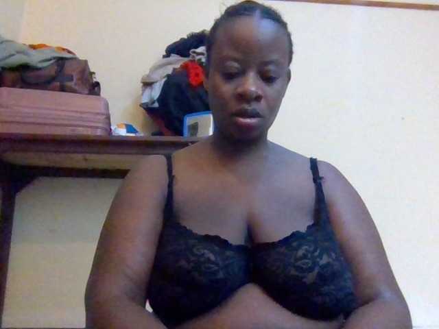 Swityass24 live cam on BongaCams