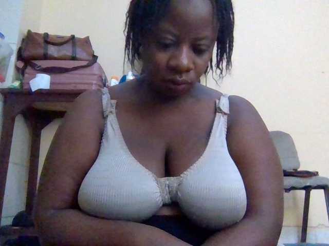 Swityass24 live cam on BongaCams