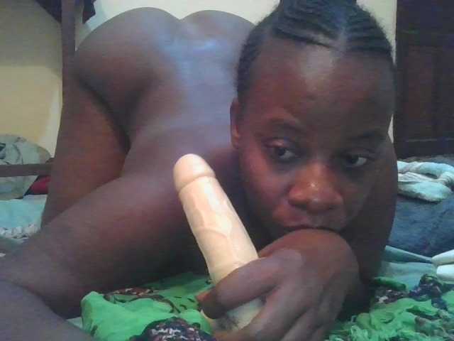 Swityass24 live cam on BongaCams