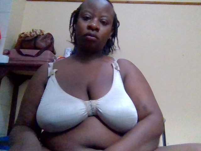 Swityass24 live cam on BongaCams