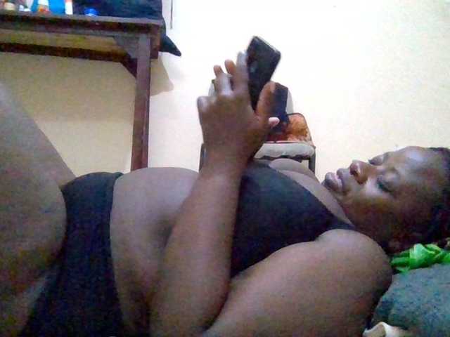 Swityass24 live cam on BongaCams