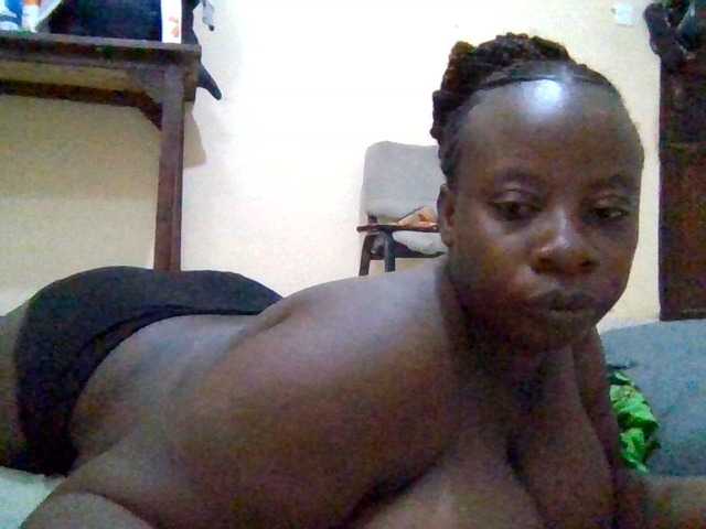 Swityass24 live cam on BongaCams