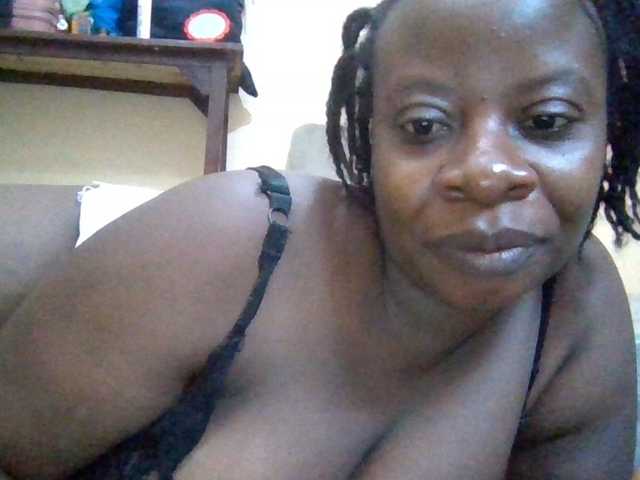 Swityass24 live cam on BongaCams