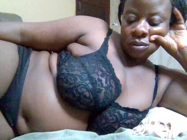 Swityass24 live cam on BongaCams