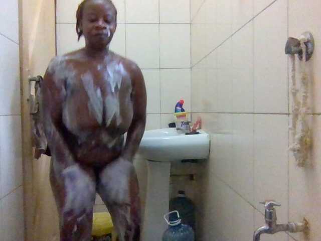 Swityass24 live cam on BongaCams