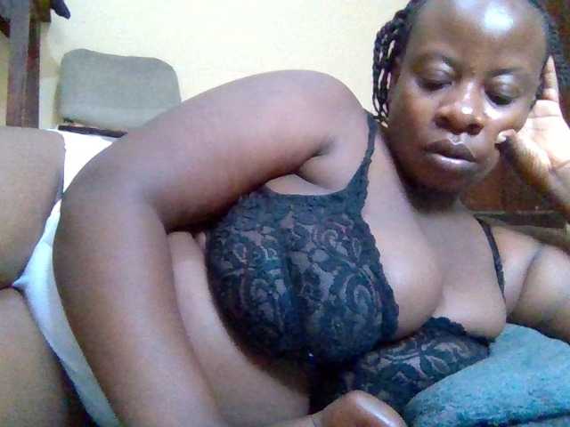 Swityass24 live cam on BongaCams