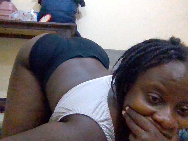 Swityass24 live cam on BongaCams