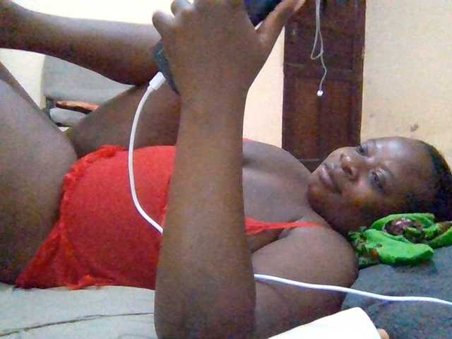 Swityass24 live cam on BongaCams