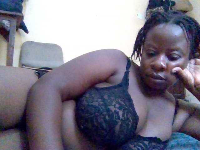 Swityass24 live cam on BongaCams