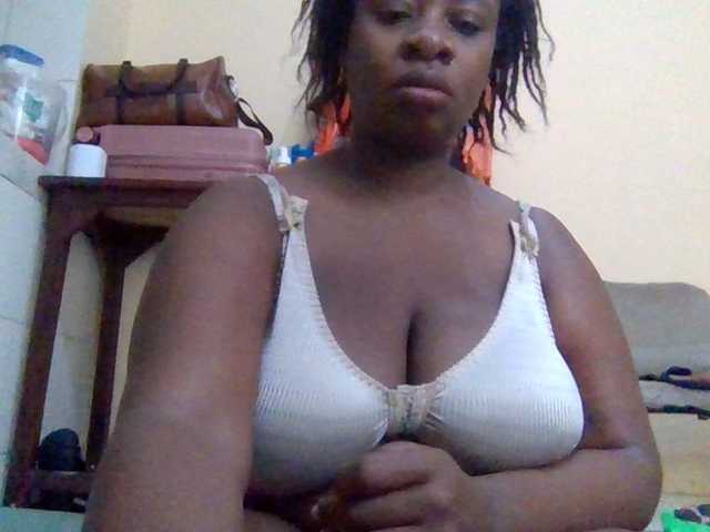 Swityass24 live cam on BongaCams