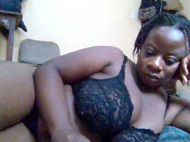 Swityass24 live cam on BongaCams