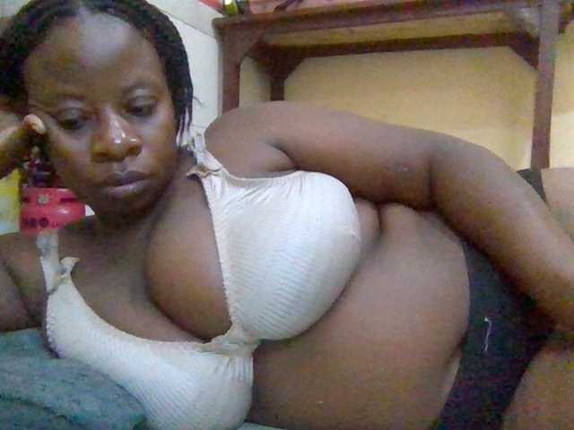Swityass24 live cam on BongaCams