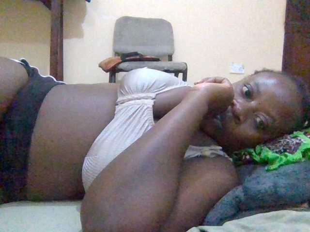 Swityass24 live cam on BongaCams