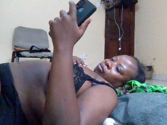 Swityass24 live cam on BongaCams