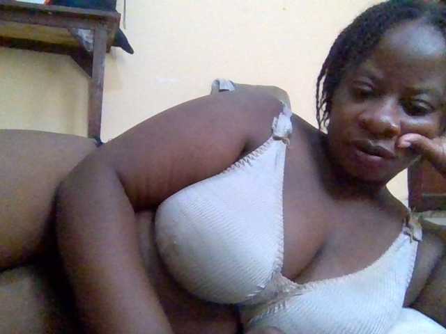 Swityass24 live cam on BongaCams