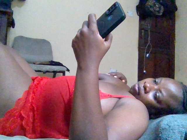 Swityass24 live cam on BongaCams