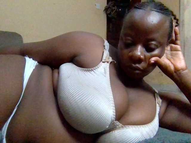 Swityass24 live cam on BongaCams