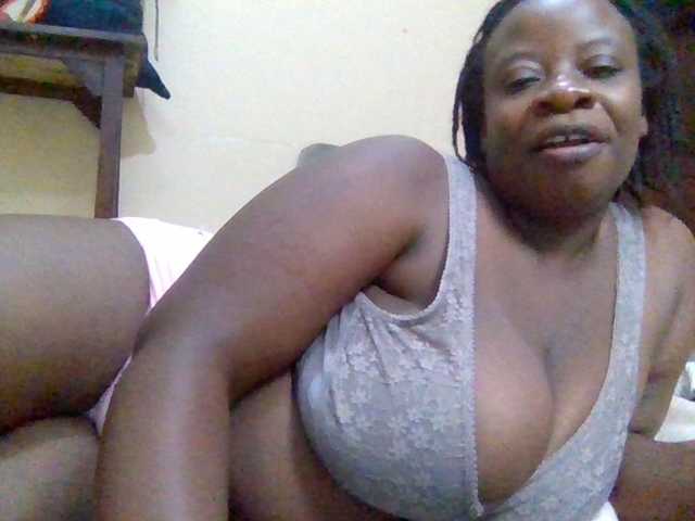 Swityass24 live cam on BongaCams