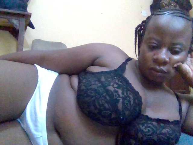 Swityass24 live cam on BongaCams