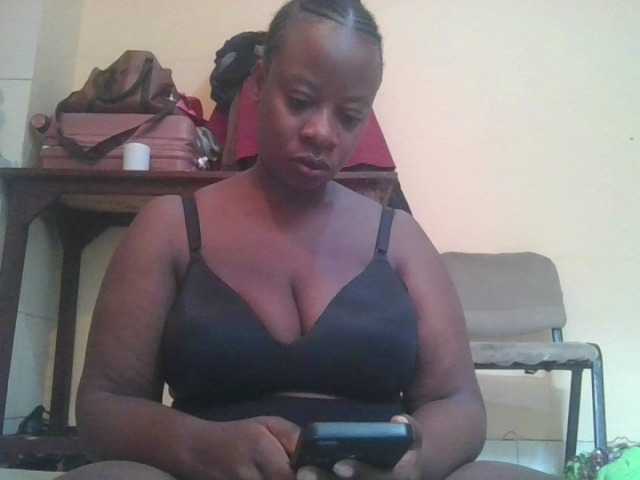 Swityass24 live cam on BongaCams