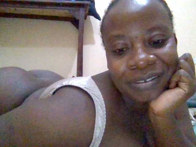Swityass24 live webcam show
