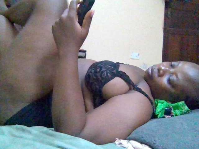 Swityass24 live cam on BongaCams