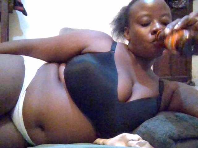 Swityass24 live cam on BongaCams