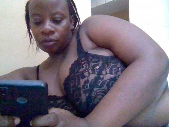 Swityass24 live cam on BongaCams