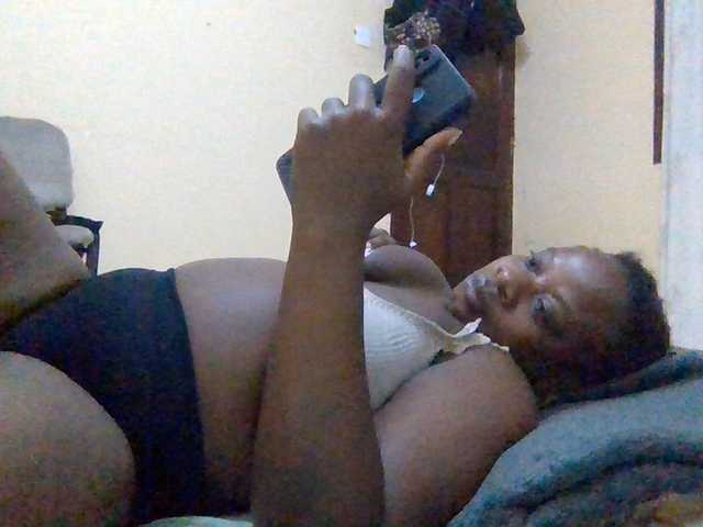 Swityass24 live cam on BongaCams