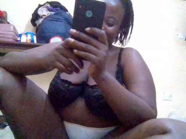 Swityass24 Live Webcam on BongaCams