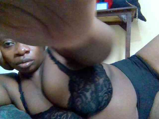 Swityass24 Live Webcam on BongaCams