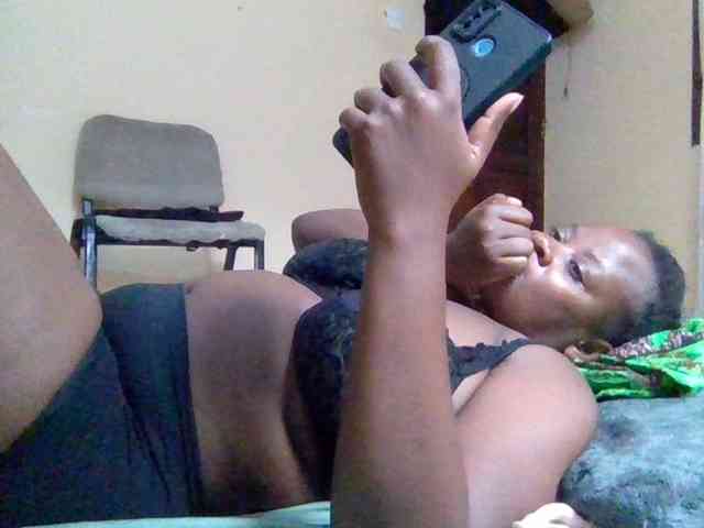 Swityass24 Live Webcam on BongaCams