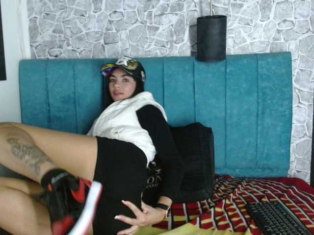 kihara-candy69 live cam on BongaCams