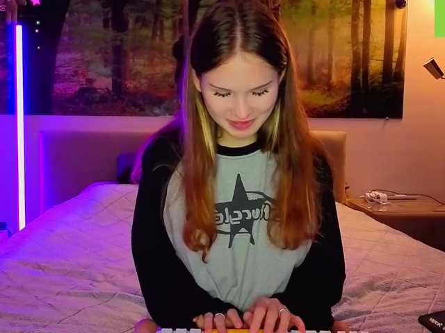 cutie-fox20 live cam on BongaCams