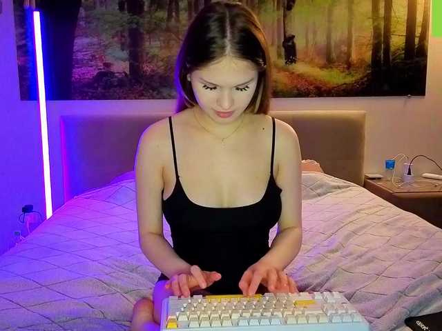 cutie-fox20 live cam on BongaCams