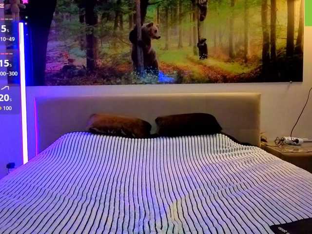 cutie-fox20 live cam on BongaCams