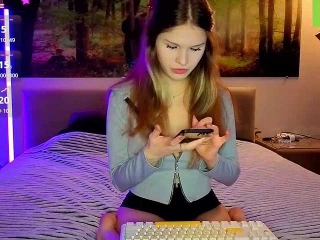 cutie-fox20 live cam on BongaCams