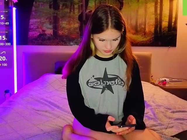 cutie-fox20 live cam on BongaCams
