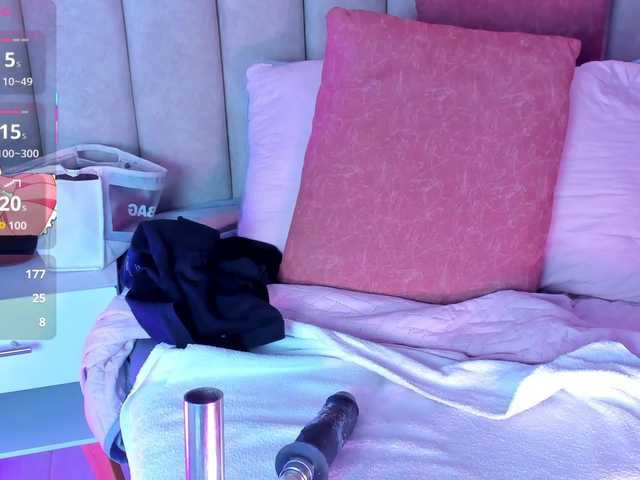 LizSheibaum live cam on BongaCams