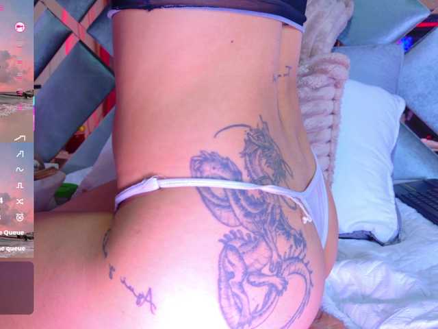 LizSheibaum live cam on BongaCams
