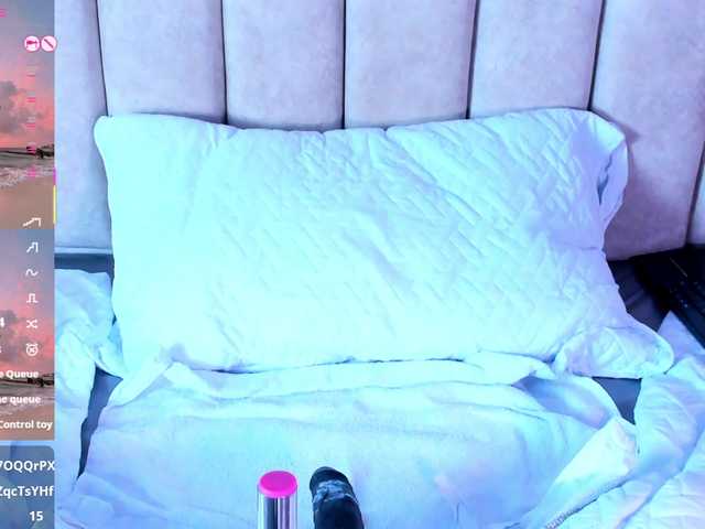 LizSheibaum live cam on BongaCams