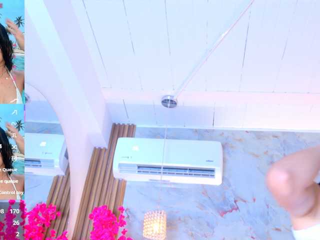 LizSheibaum live cam on BongaCams